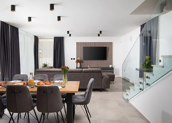 Villa Infinity Gem *