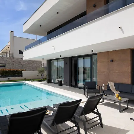 Infinity Gem * Medulin