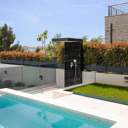 Villa Infinity Gem